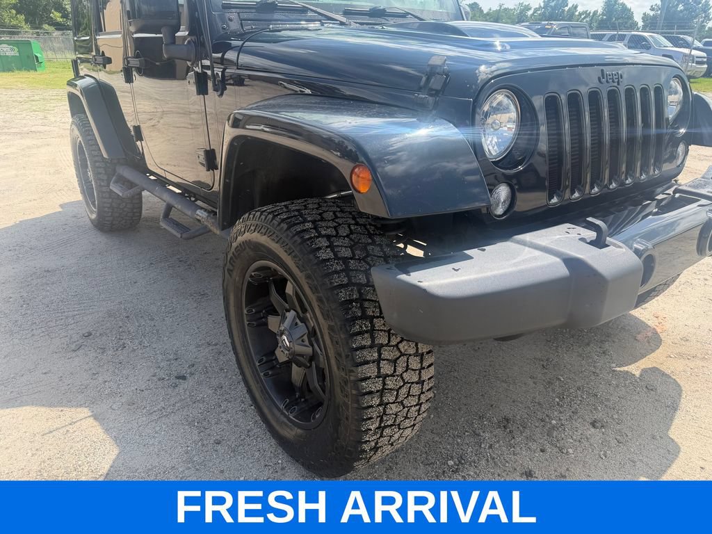 Used 2015 Jeep Wrangler Unlimited Sahara AWD/4WD image 4