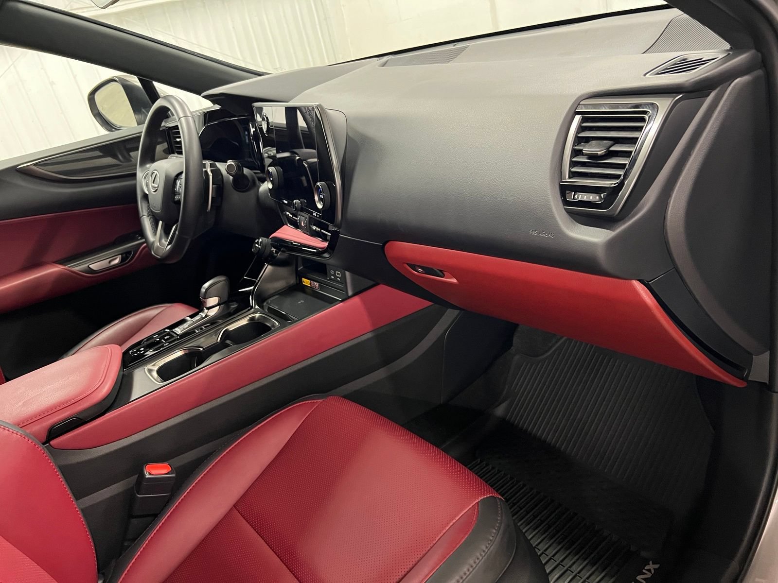 Used 2025 Lexus NX 250 FWD w/ Accessory Package (2T) image 16