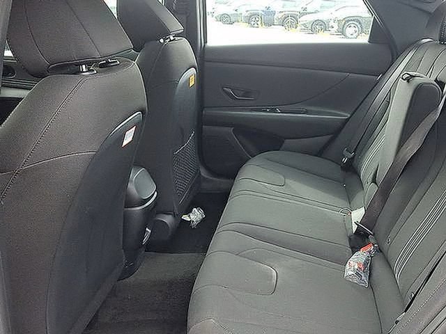 New 2026 Hyundai Elantra SEL Sport Premium FWD image 18