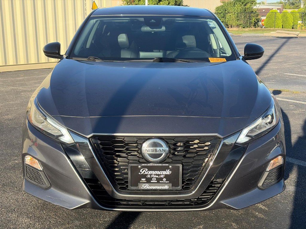 Used 2021 Nissan Altima 2.5 SR FWD image 2