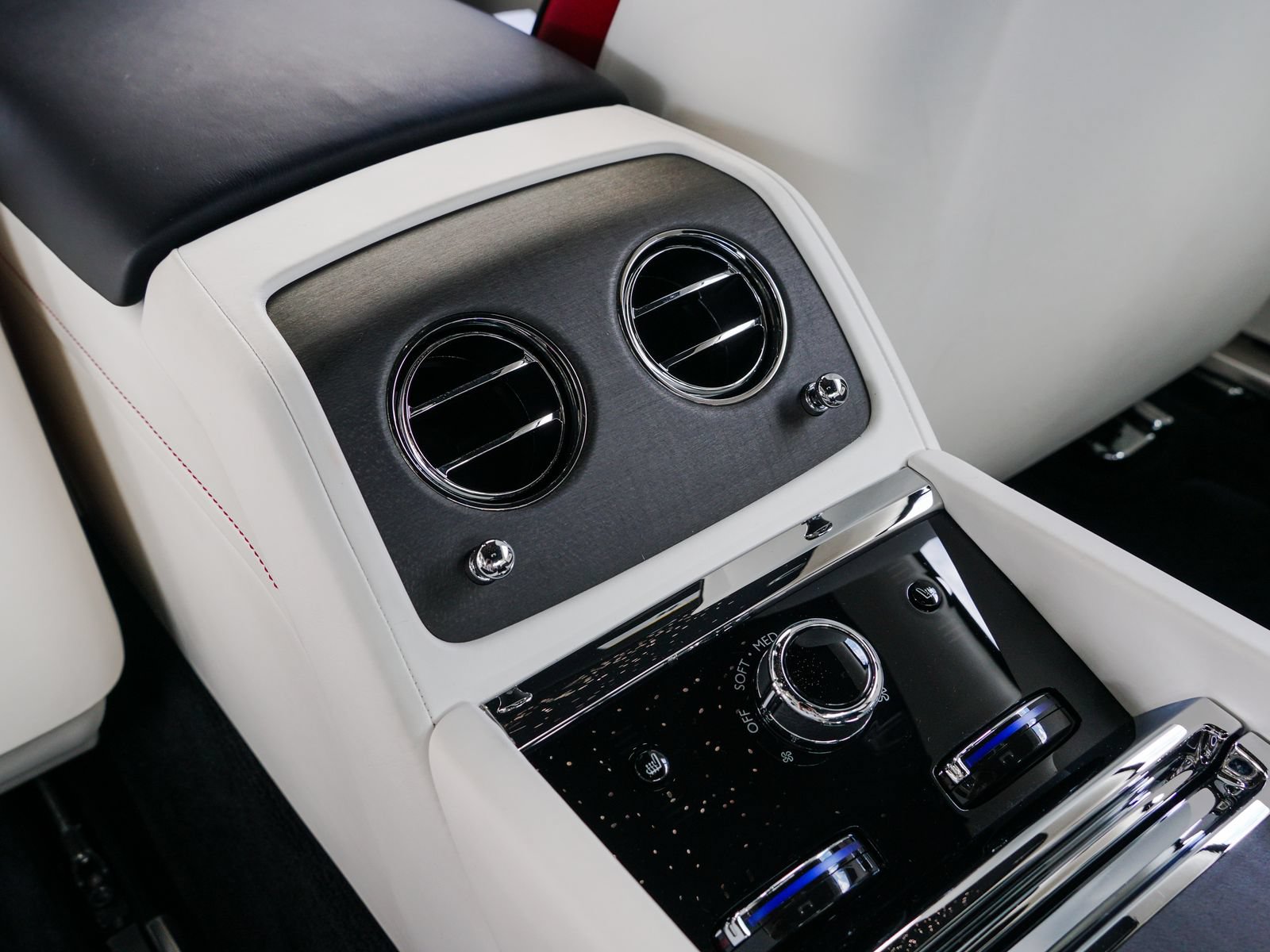 Certified 2024 Rolls-Royce Spectre w/ Spectre Launch Package AWD/4WD image 26