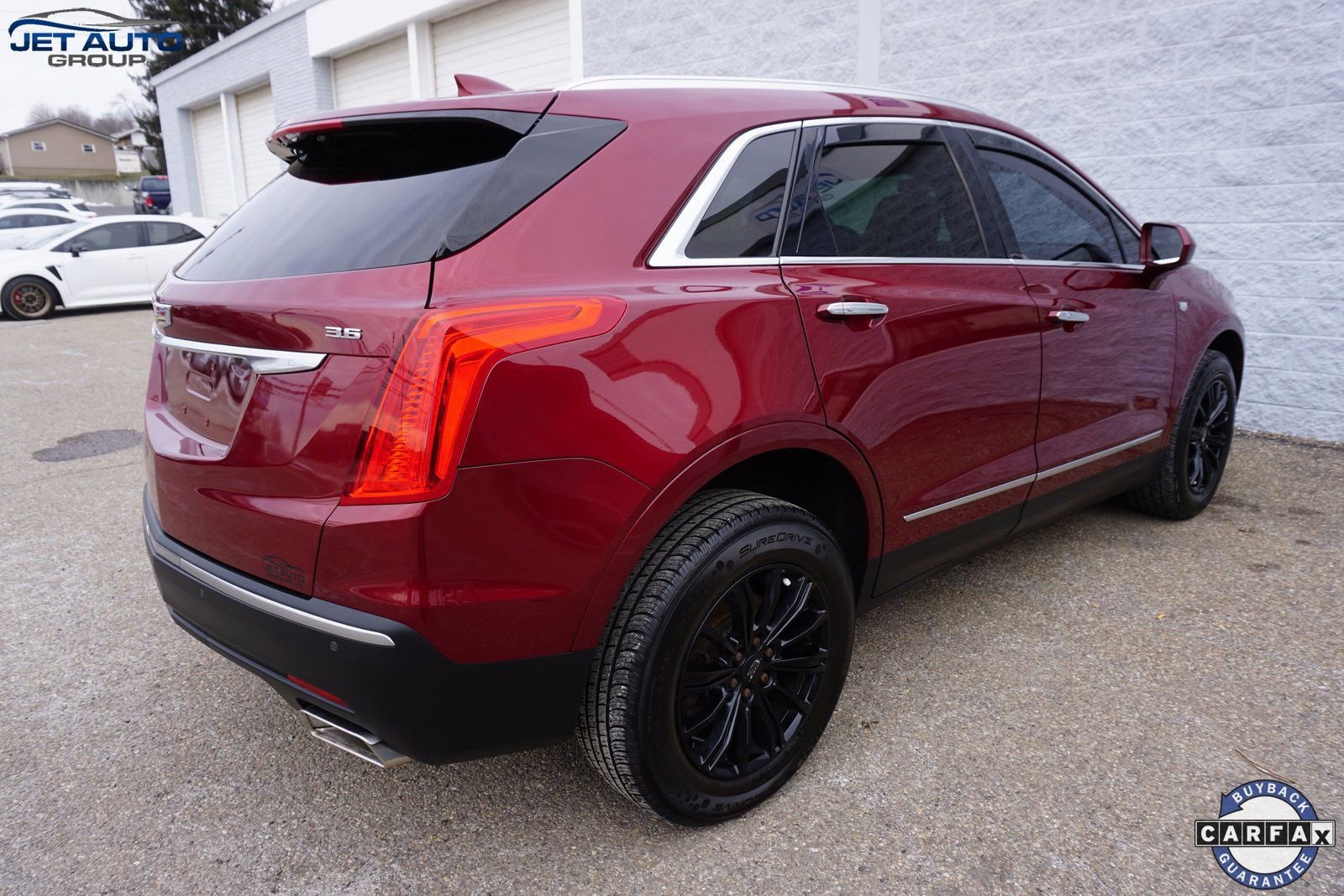 Used 2018 Cadillac XT5 Luxury w/ Driver Awareness Package image 10