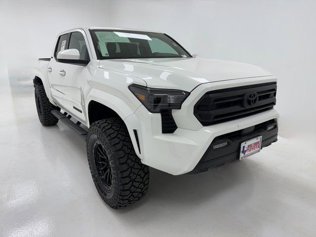 Used 2024 Toyota Tacoma SR5 AWD/4WD image 2