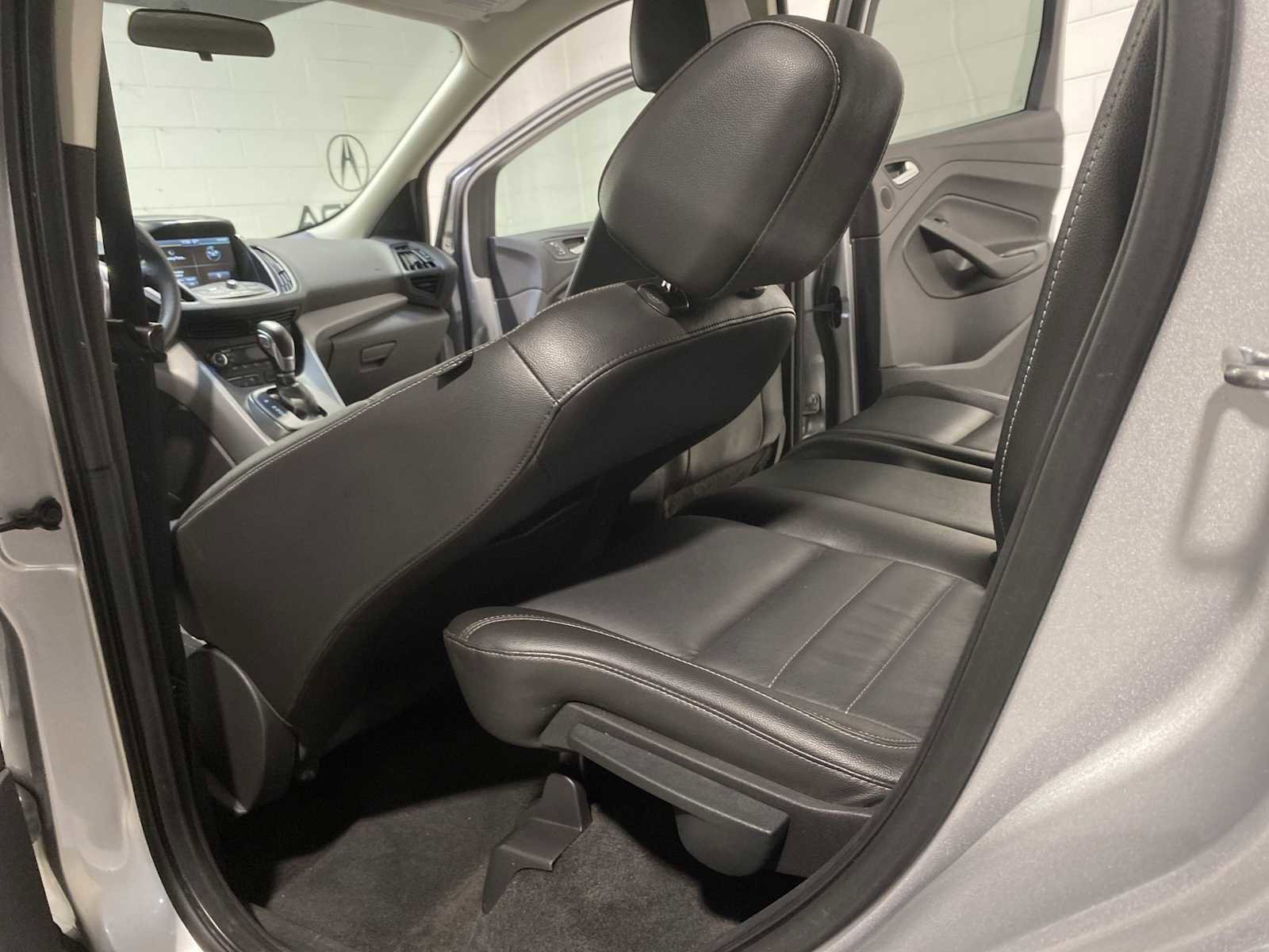 Used 2014 Ford Escape SE w/ Equipment Group 201A image 12