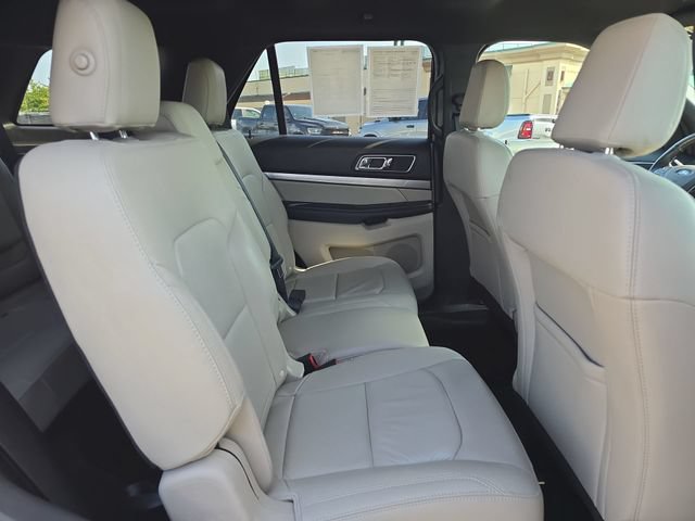 Used 2018 Ford Explorer XLT w/ Equipment Group 202A FWD image 31