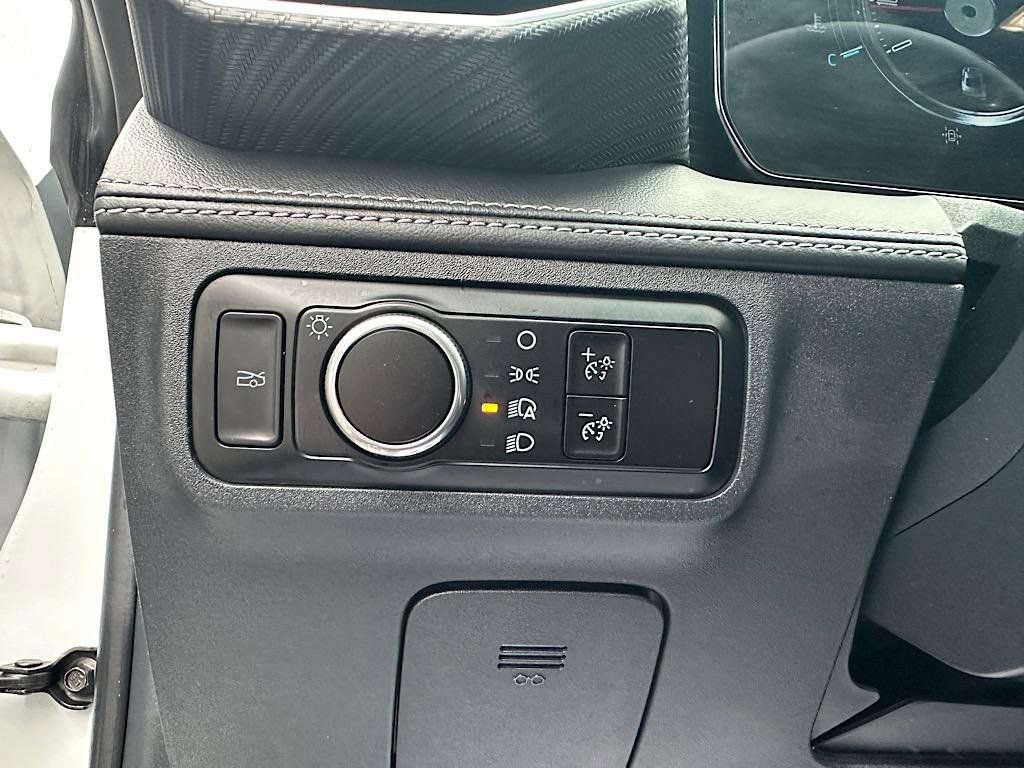 Used 2025 Ford Mustang Premium RWD image 18