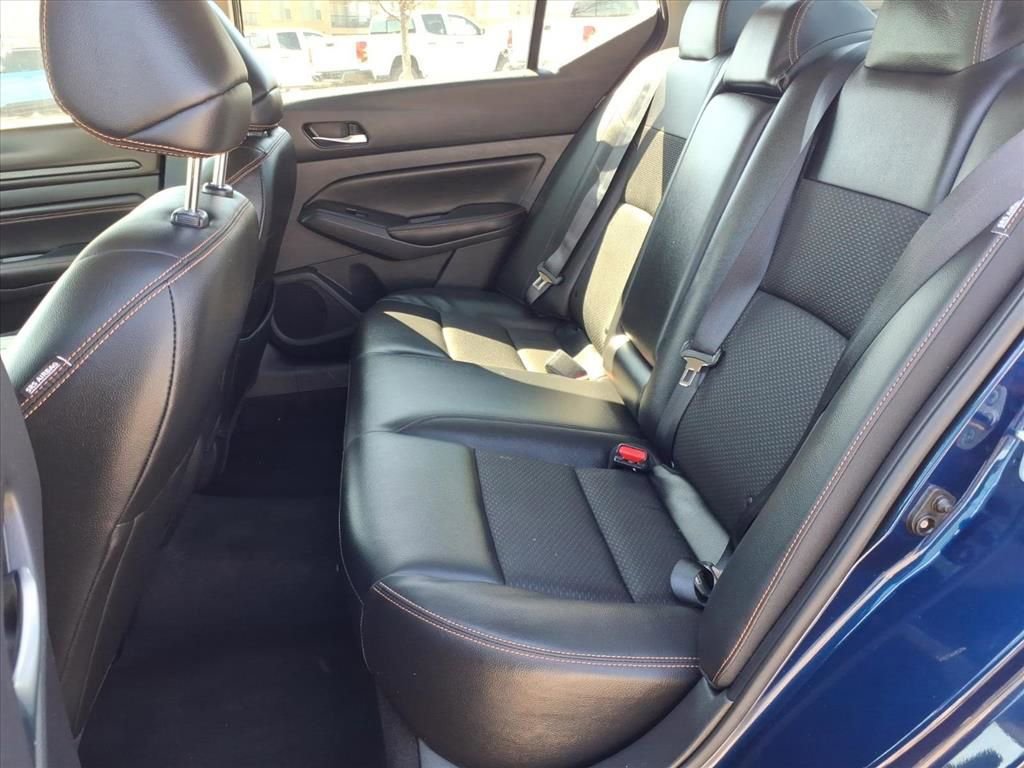 Used 2022 Nissan Altima 2.5 SR image 18