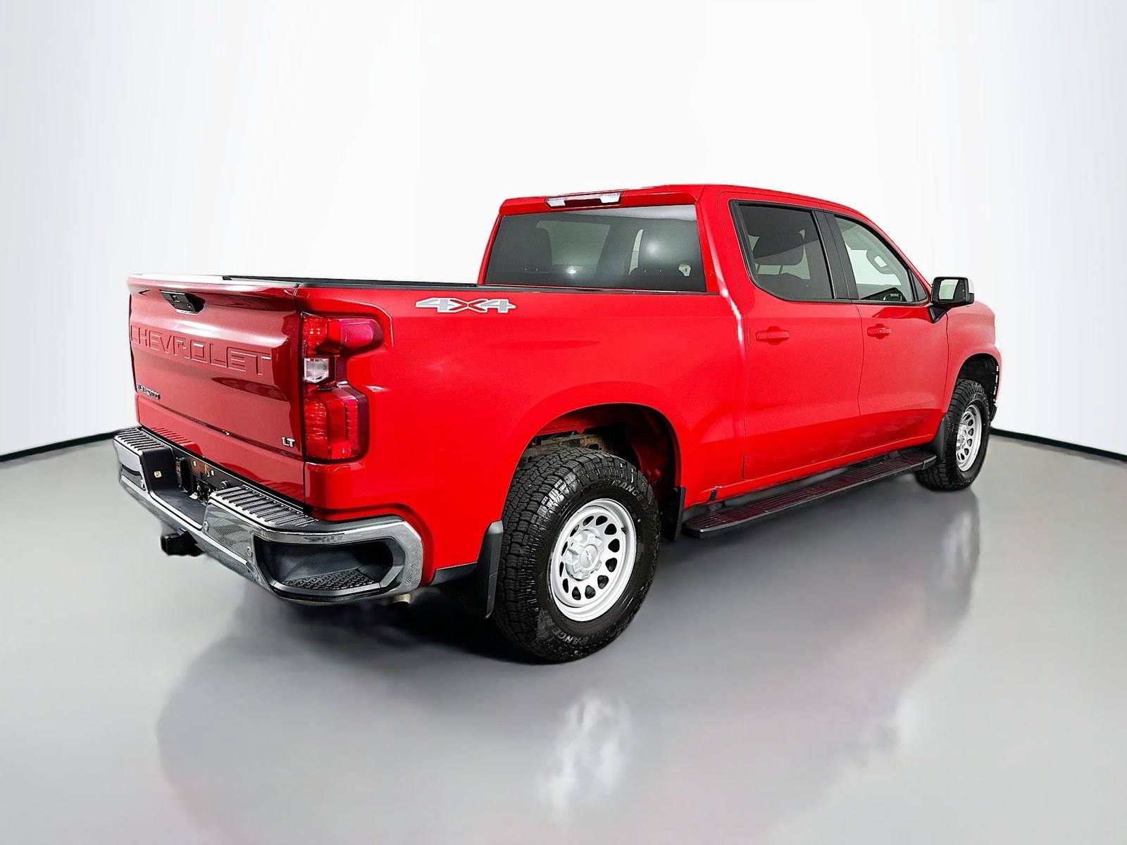 Used 2022 Chevrolet Silverado 1500 LT w/ Safety Package AWD/4WD image 8