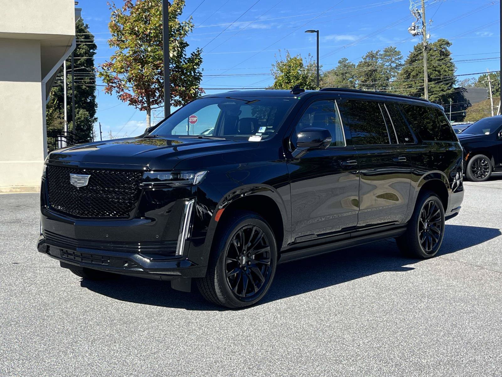 Used 2023 Cadillac Escalade ESV Sport Platinum w/ LPO, ONYX Package AWD/4WD image 1