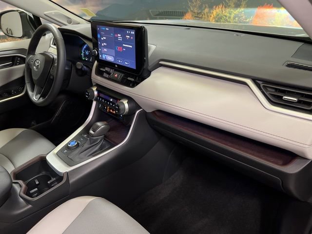 Used 2024 Toyota RAV4 Limited AWD/4WD image 67