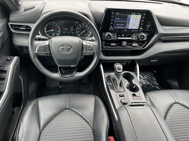 Certified 2021 Toyota Highlander XSE image 19