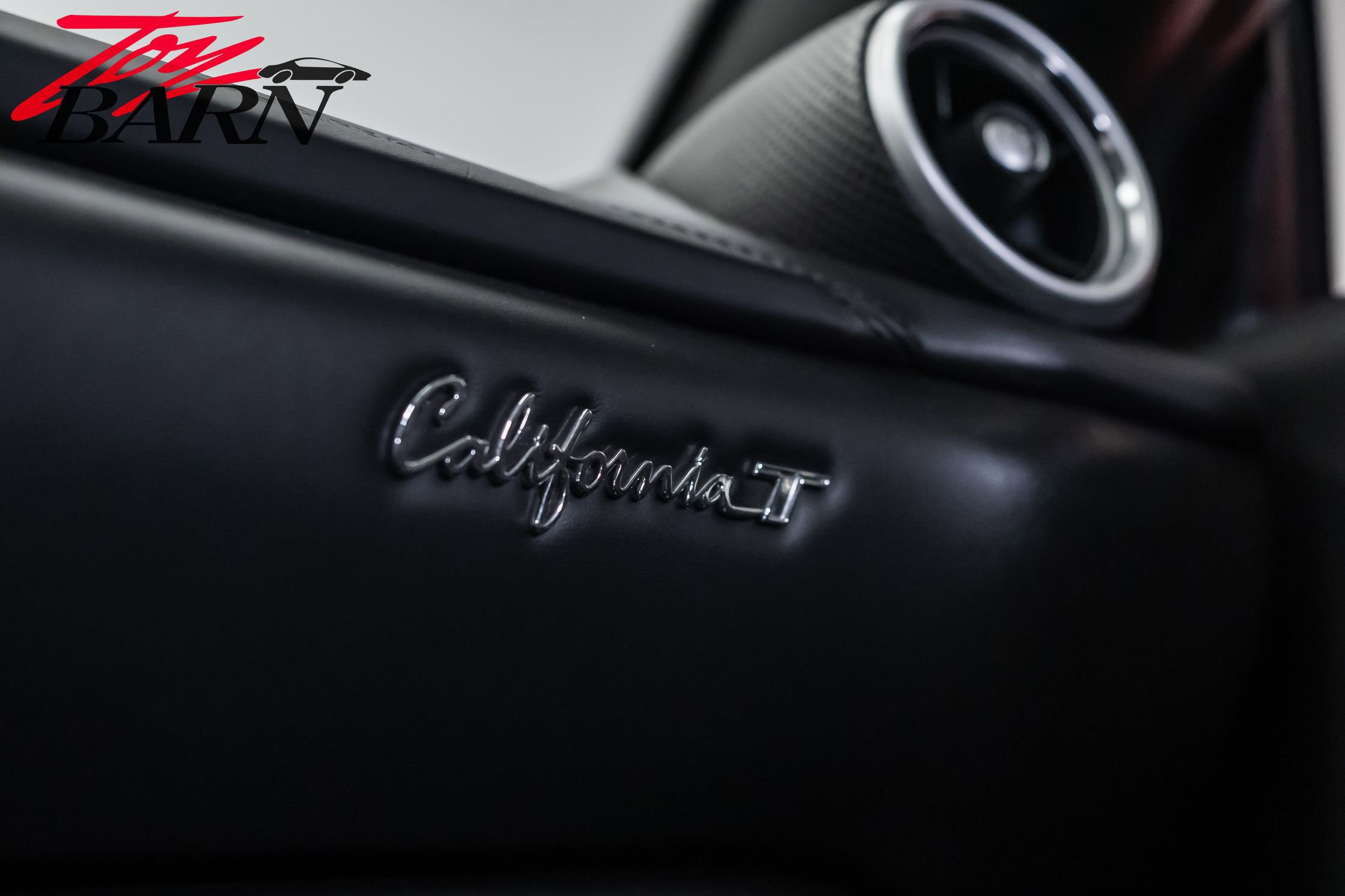 Used 2016 Ferrari California T RWD image 56