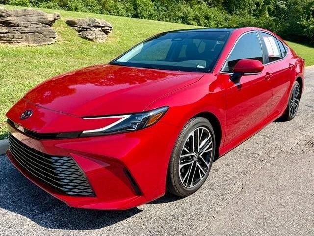 Certified 2025 Toyota Camry XLE FWD video 2