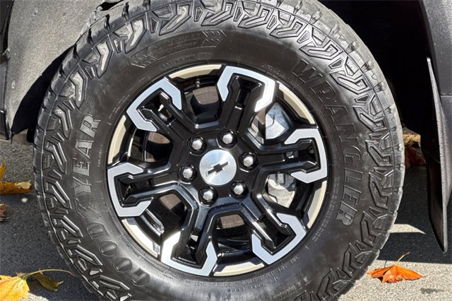 Used 2024 Chevrolet Silverado 1500 ZR2 w/ Technology Package image 44