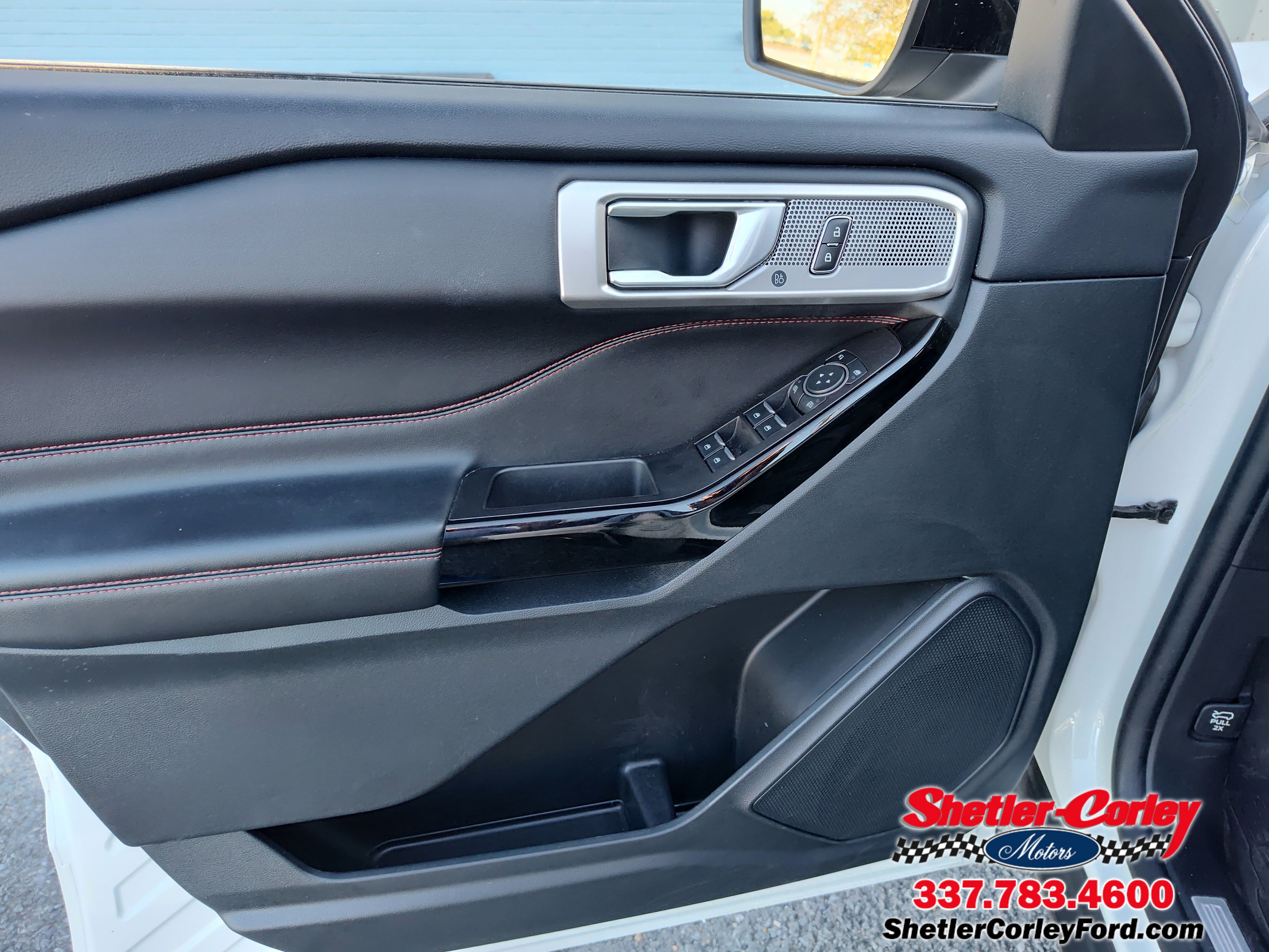 Used 2023 Ford Explorer ST-Line w/ Class IV Trailer Tow Package image 16