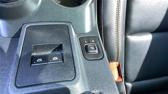 Used 2024 Ford Bronco Badlands image 24