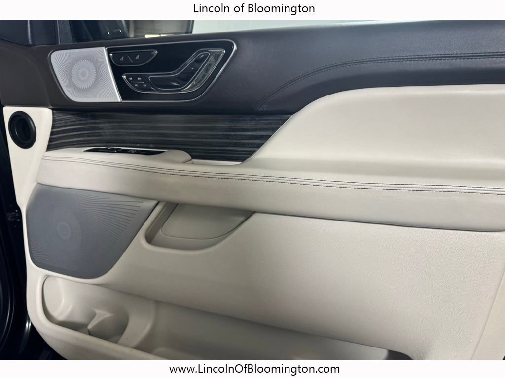 Used 2023 Lincoln Navigator L Black Label AWD/4WD image 17