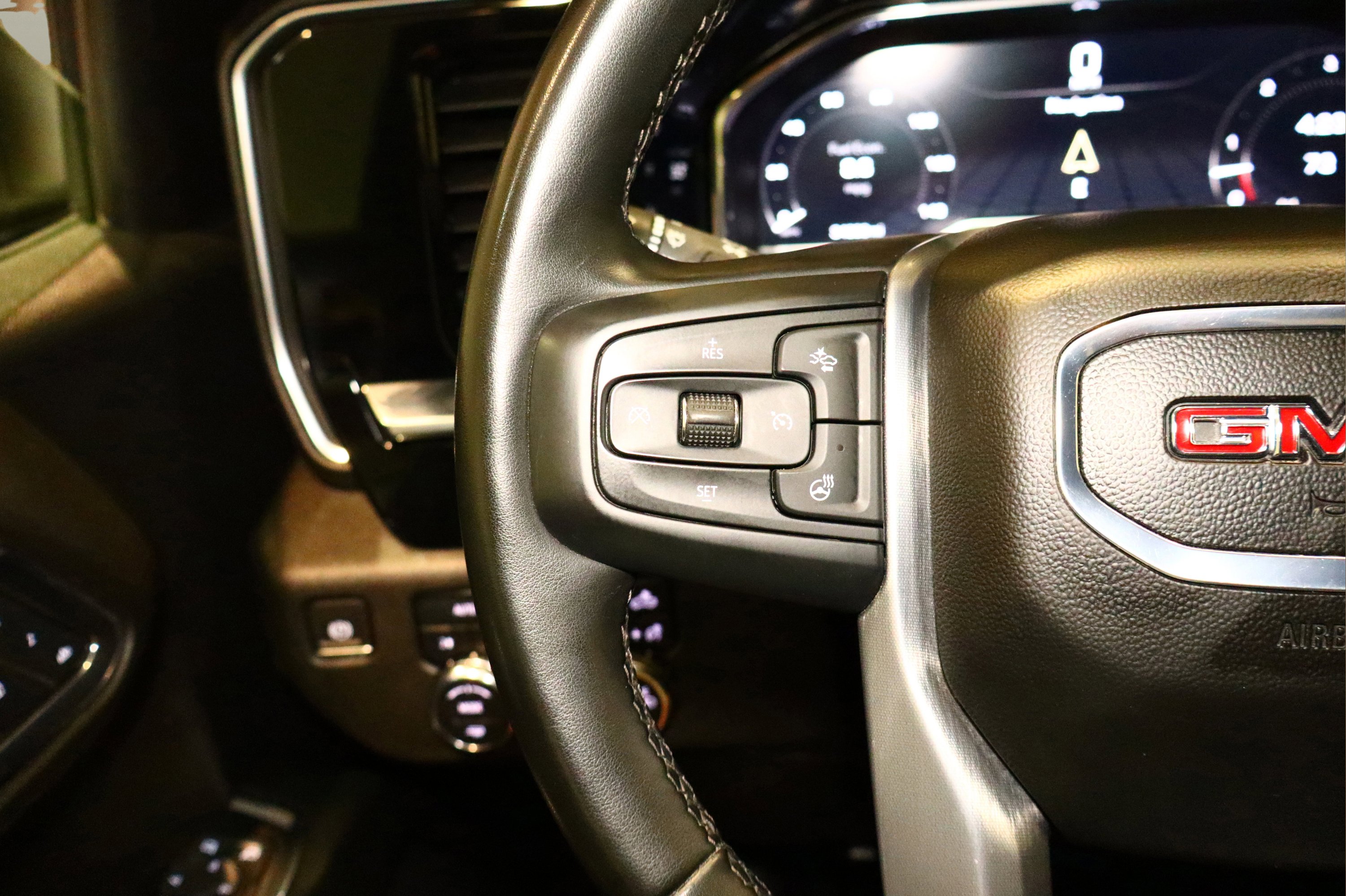 Used 2024 GMC Sierra 1500 SLT image 11