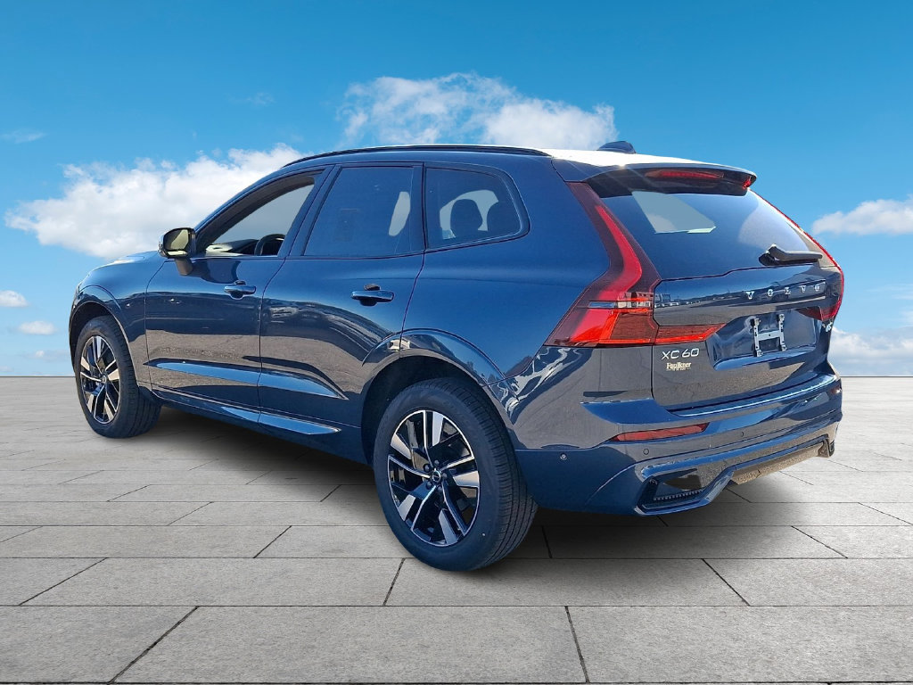 New 2027 Volvo XC60 B5 Plus AWD/4WD image 4
