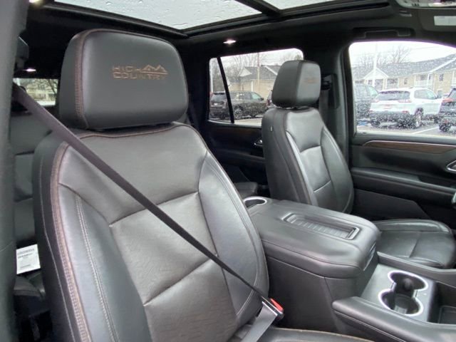 Used 2021 Chevrolet Tahoe High Country w/ Premium Package image 17