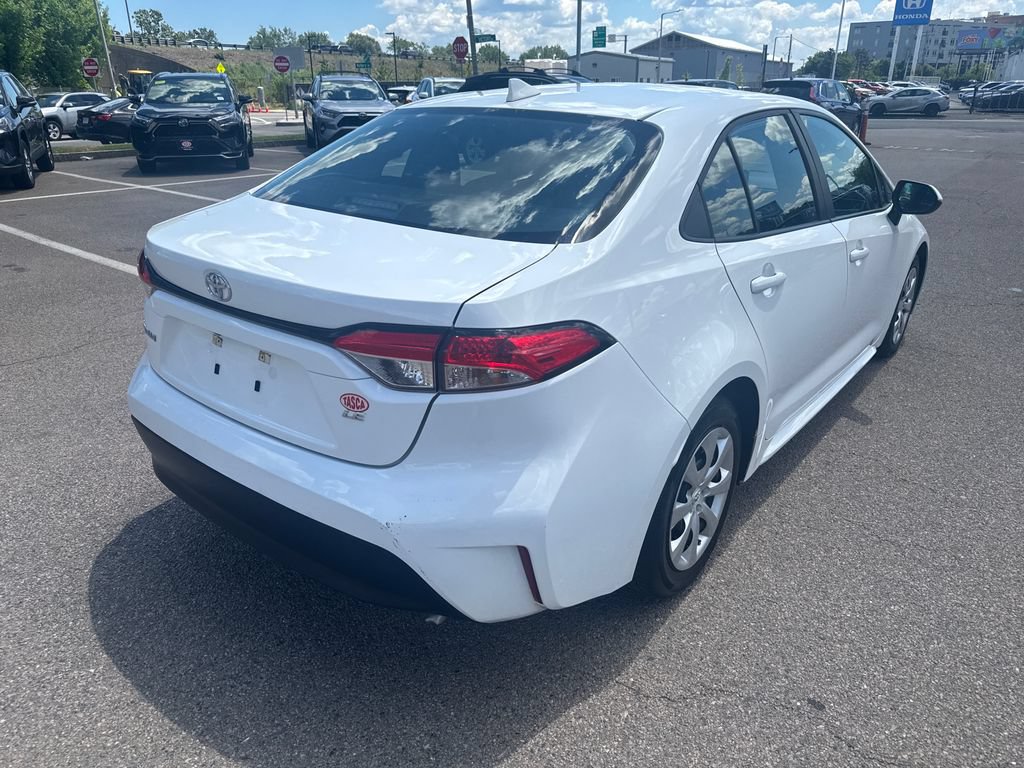 Used 2024 Toyota Corolla LE FWD image 7