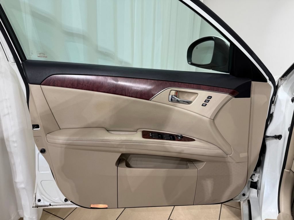 Used 2012 Toyota Avalon Limited FWD image 14