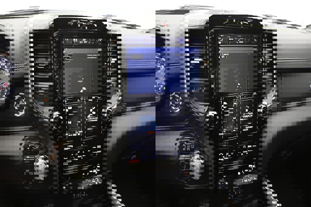 Used 2024 RAM 1500 Laramie AWD/4WD image 25