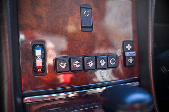 Used 1988 Mercedes-Benz 560 SL image 37