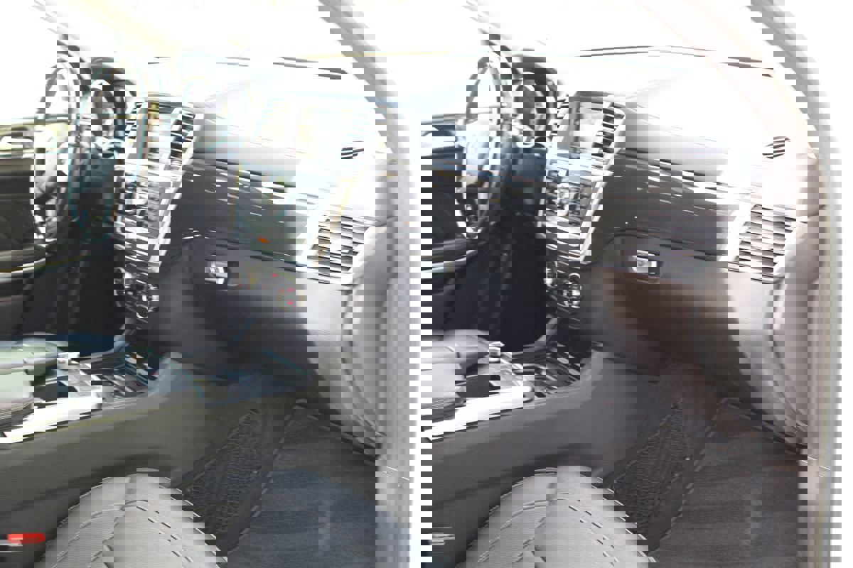 Used 2015 Mercedes-Benz GL 550 4MATIC image 21