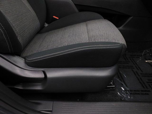 Used 2023 Nissan Rogue SV image 34