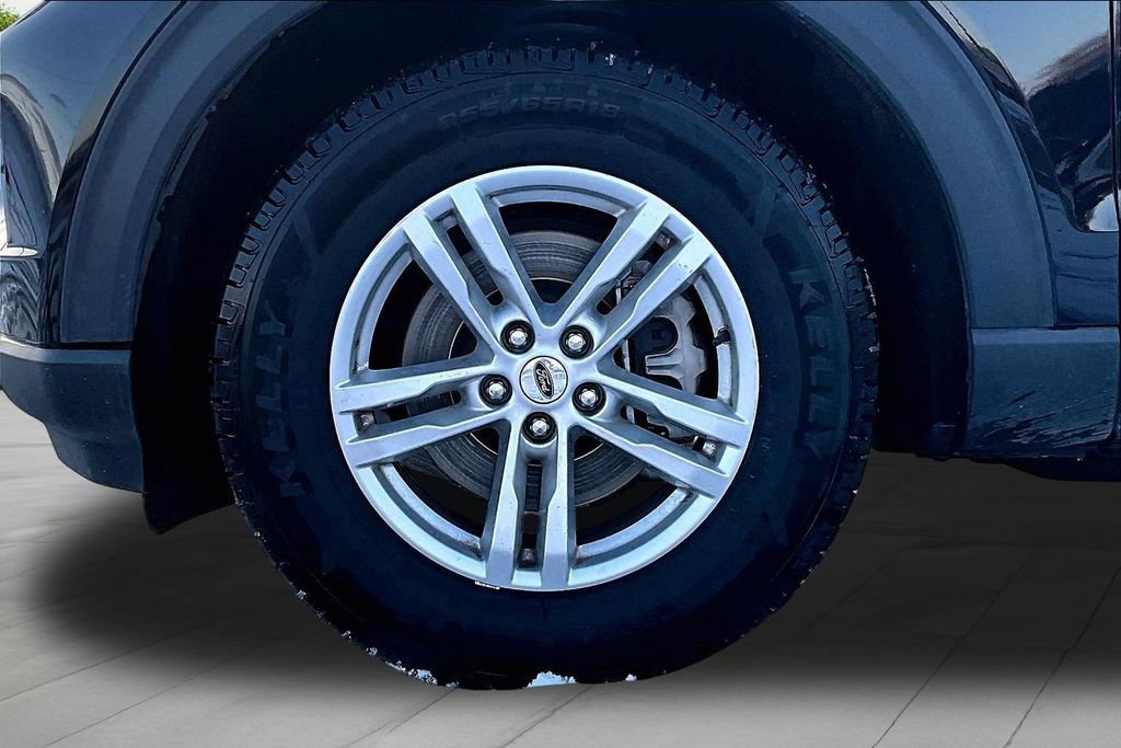 Certified 2023 Ford Explorer XLT w/ Equipment Group 202A image 9