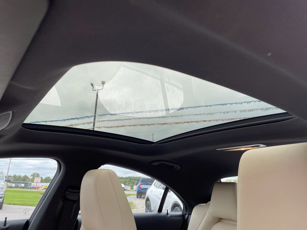 Used 2018 Mercedes-Benz CLA 250 image 10