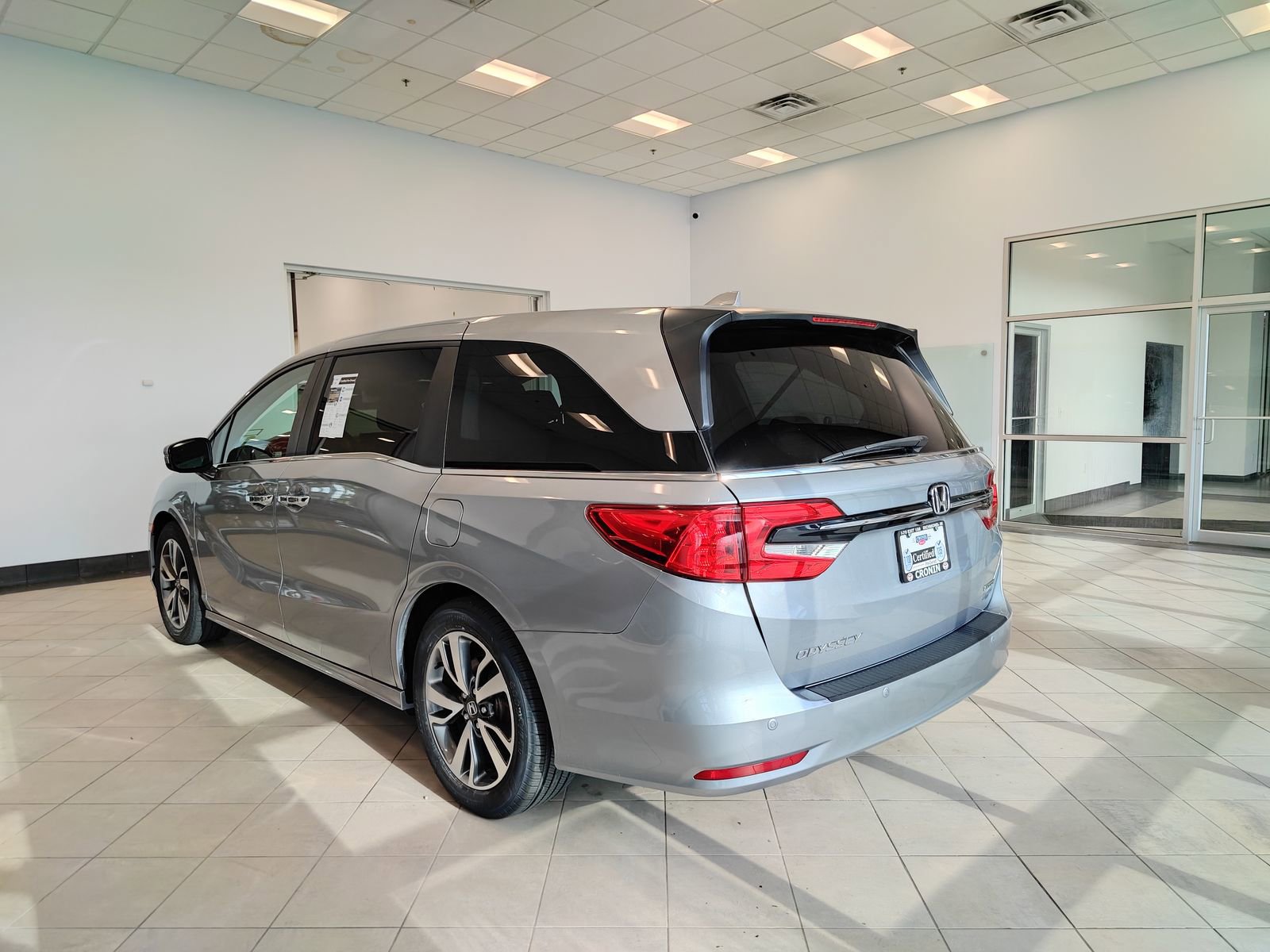 Used 2023 Honda Odyssey Touring image 5