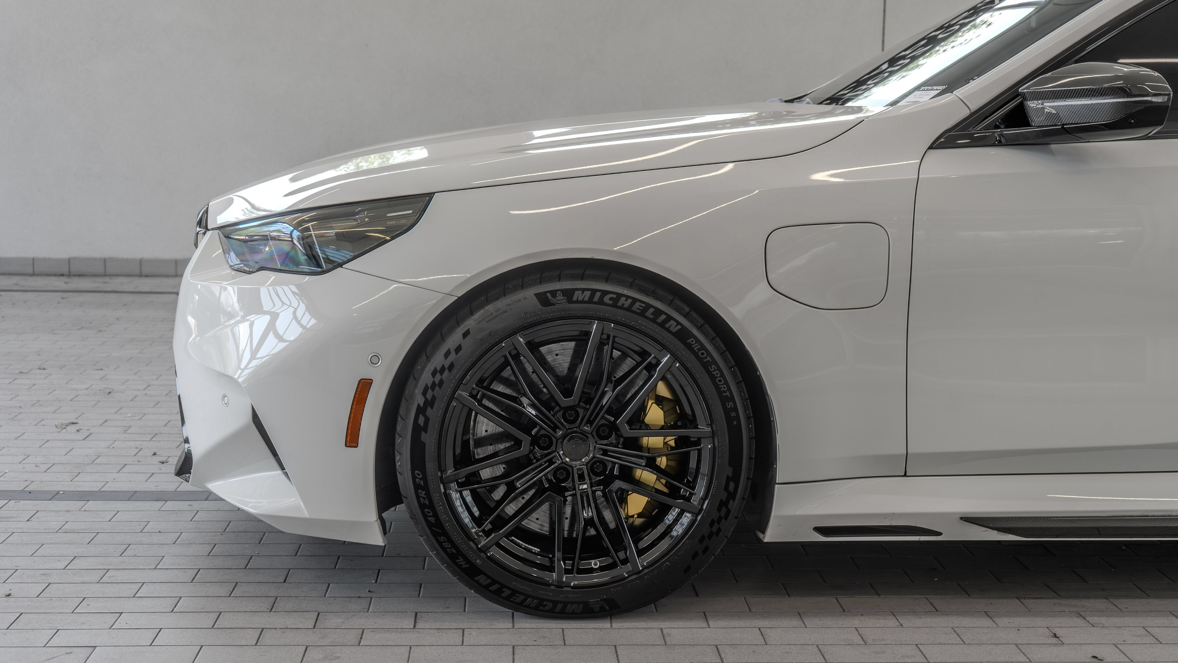 Used 2026 BMW M5 w/ Carbon Package AWD/4WD image 4