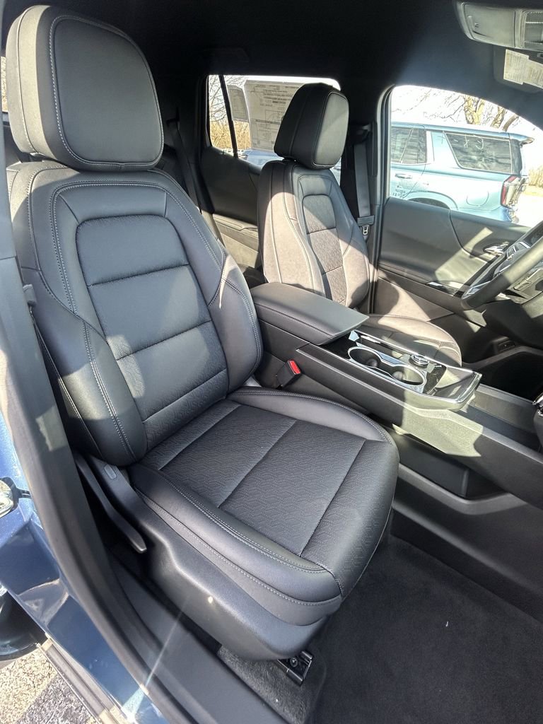 New 2026 Chevrolet Equinox LT w/ Convenience Package II image 11