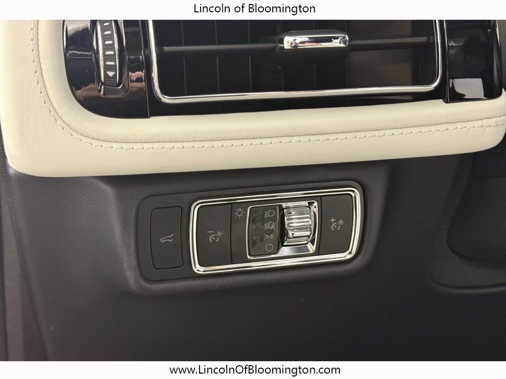 New 2026 Lincoln Aviator Black Label w/ Jet Appearance Package AWD/4WD image 26