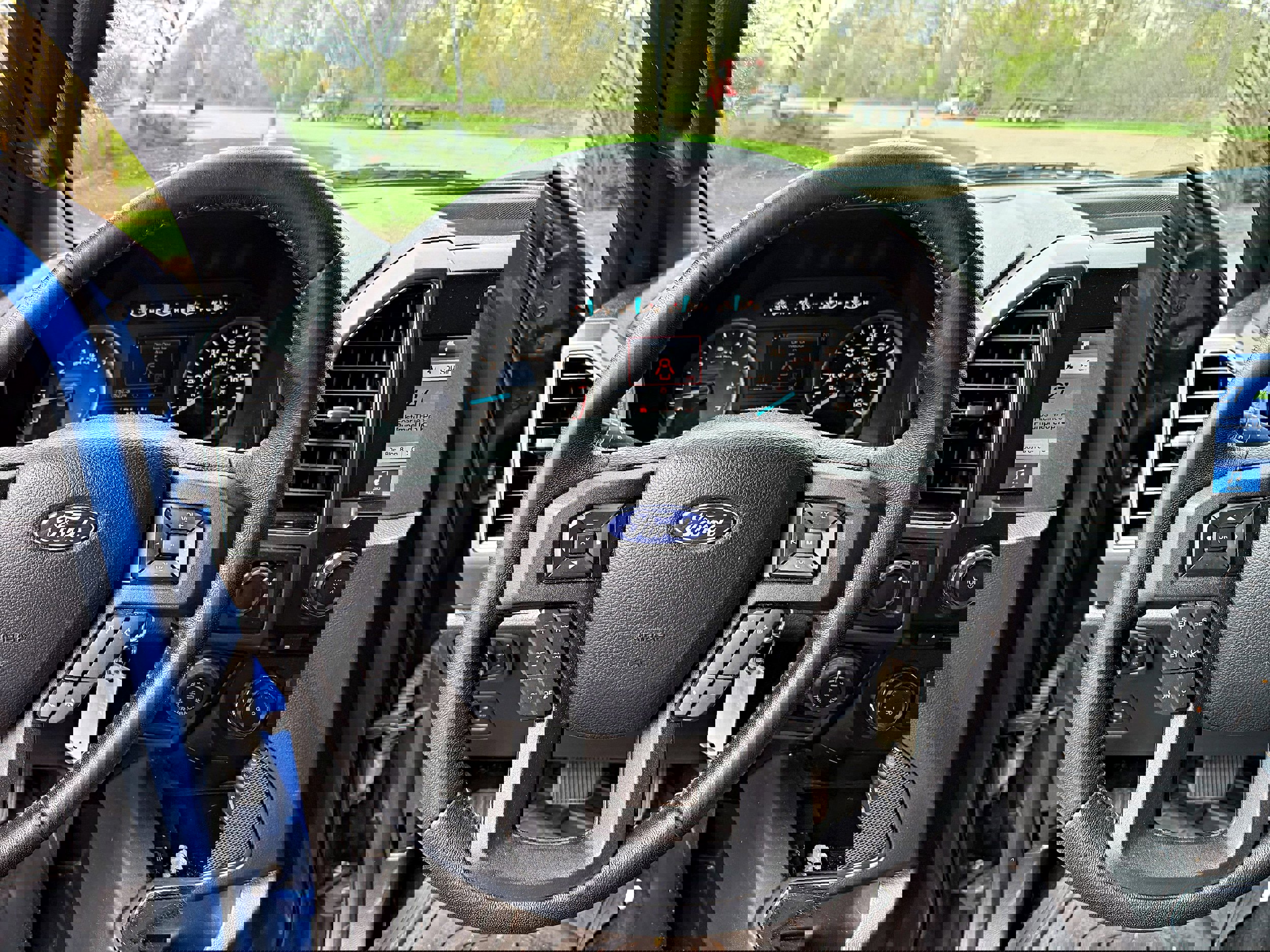 Used 2018 Ford F150 XLT w/ Equipment Group 302A Luxury AWD/4WD image 14