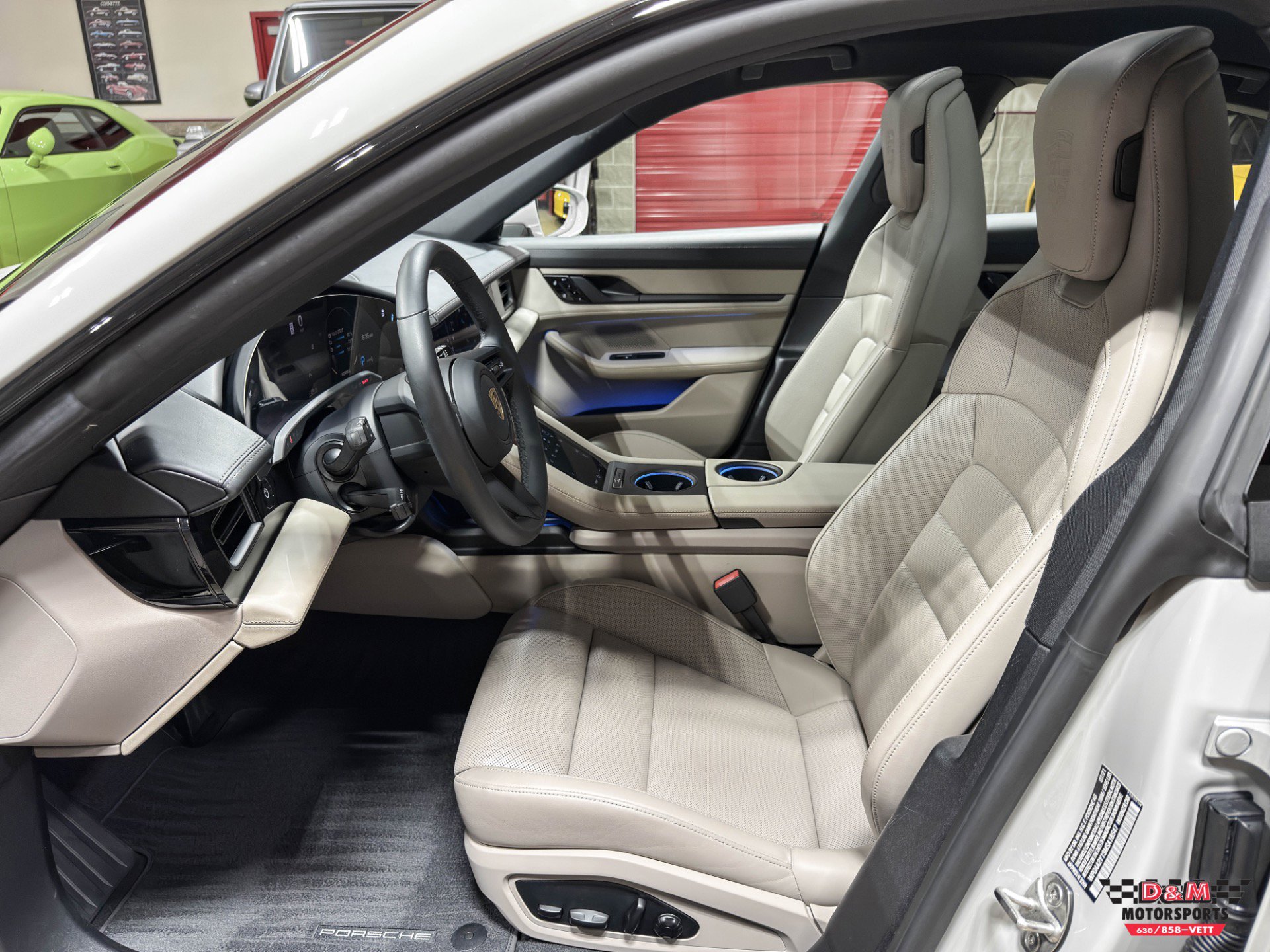 Used 2021 Porsche Taycan image 10