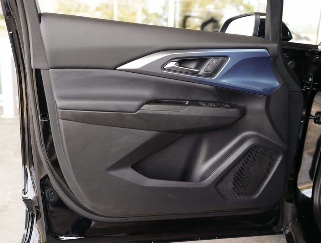 Used 2024 Chevrolet Equinox EV LT image 26