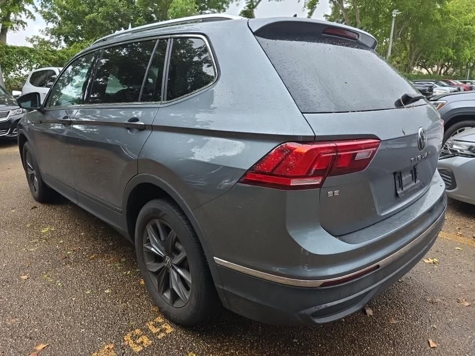 Used 2022 Volkswagen Tiguan SE image 2