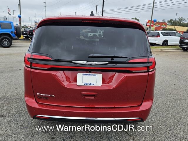 New 2026 Chrysler Pacifica Select image 10