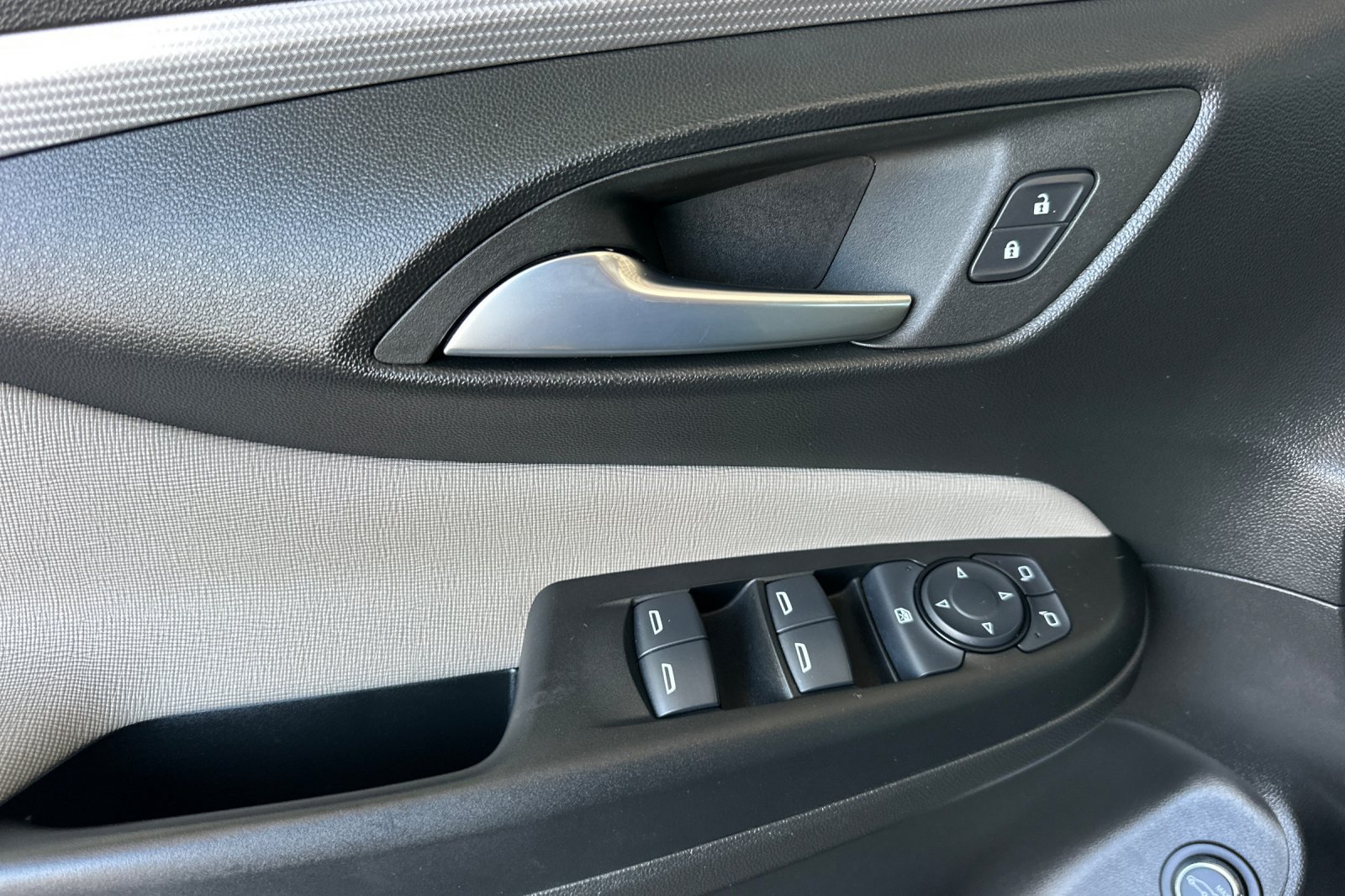 Certified 2024 Buick Envista Avenir FWD image 11
