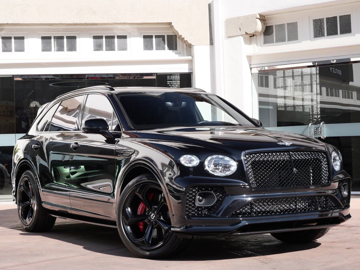 Used 2022 Bentley Bentayga image 1