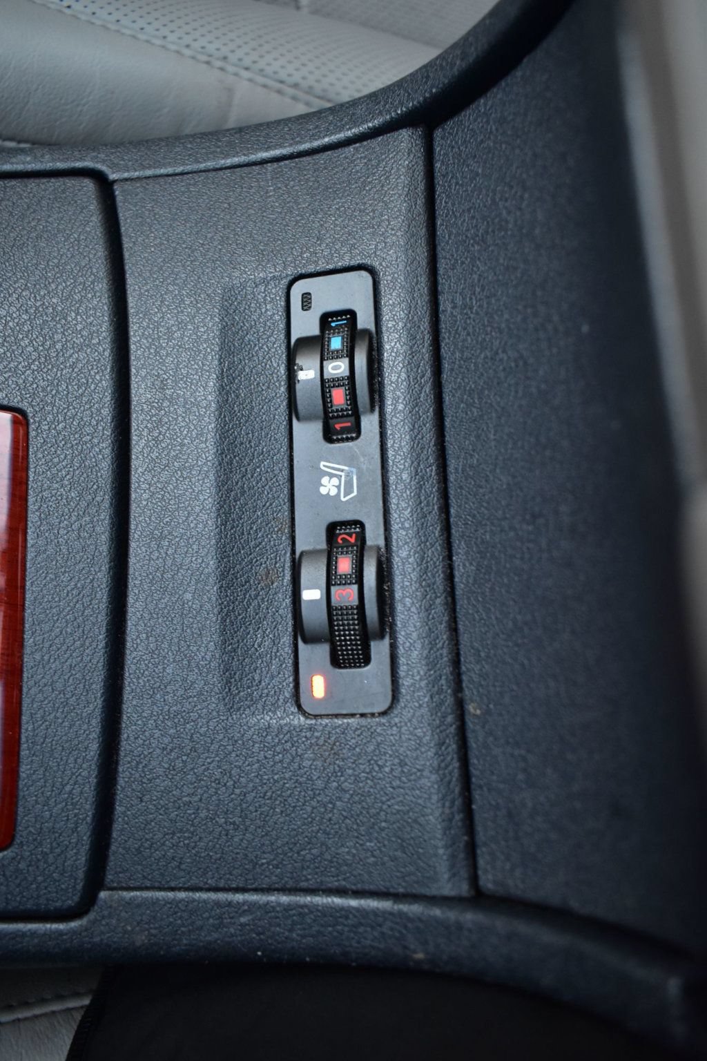 Used 2009 Lexus ES 350 w/ Premium Pkg Plus FWD image 33