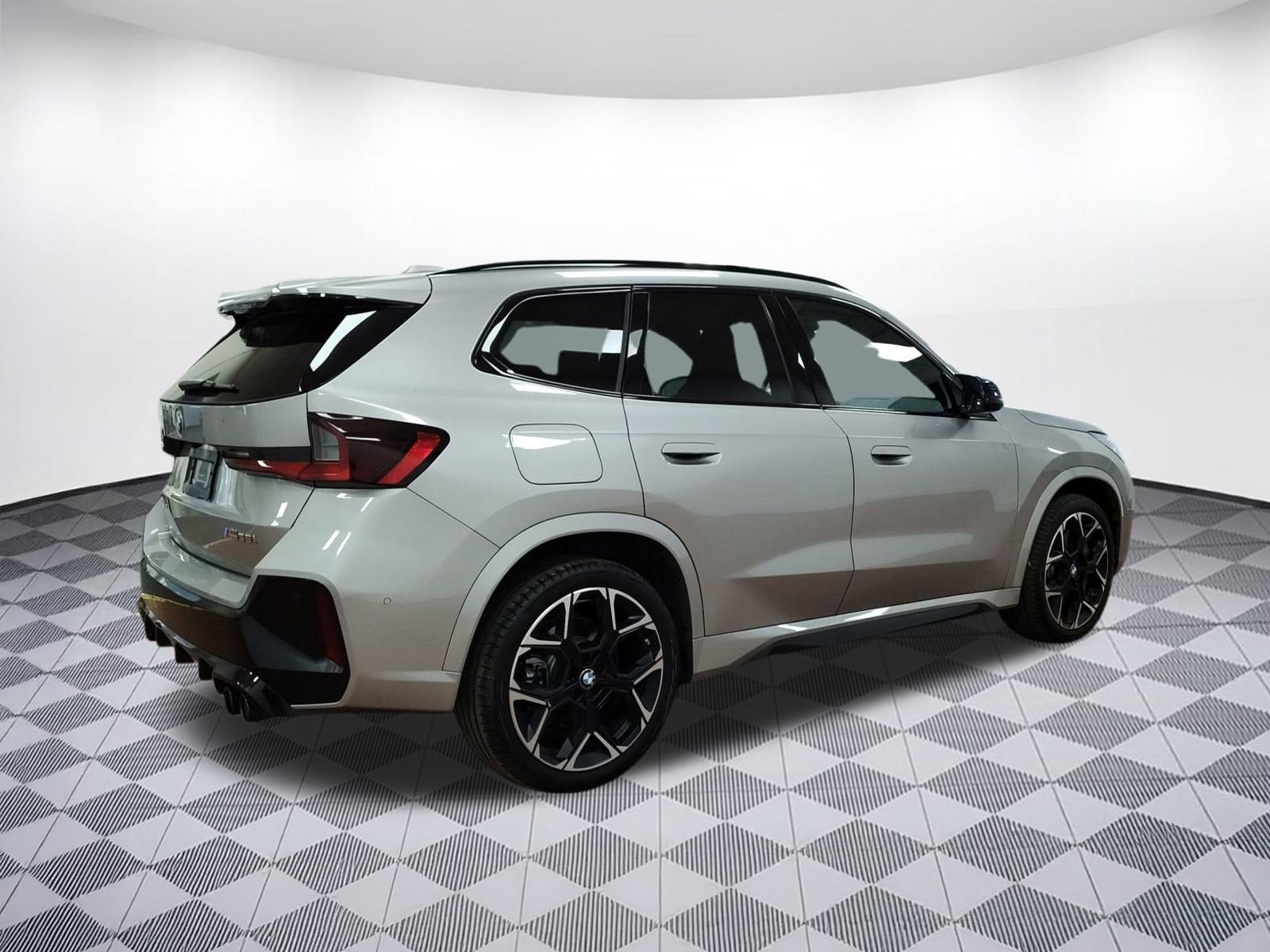 Certified 2025 BMW X1 M35i w/ Premium Package image 8