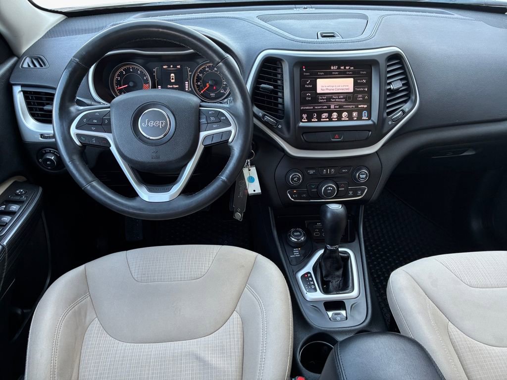 Used 2015 Jeep Cherokee Latitude w/ Cold Weather Group image 20