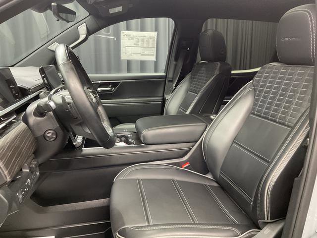 Used 2024 GMC Sierra EV Denali AWD/4WD image 12