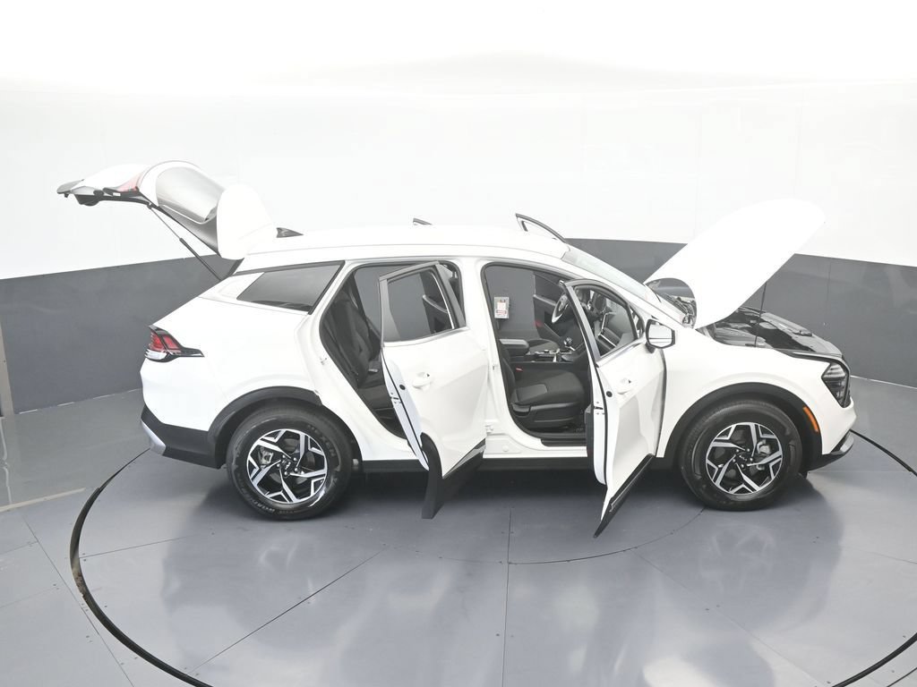 Used 2025 Kia Sportage LX FWD image 63