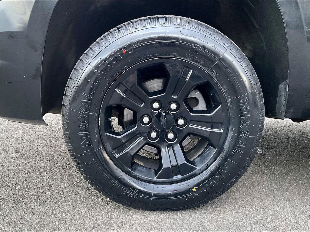 Used 2017 Chevrolet Tahoe LT w/ Z71 Midnight Edition AWD/4WD image 23