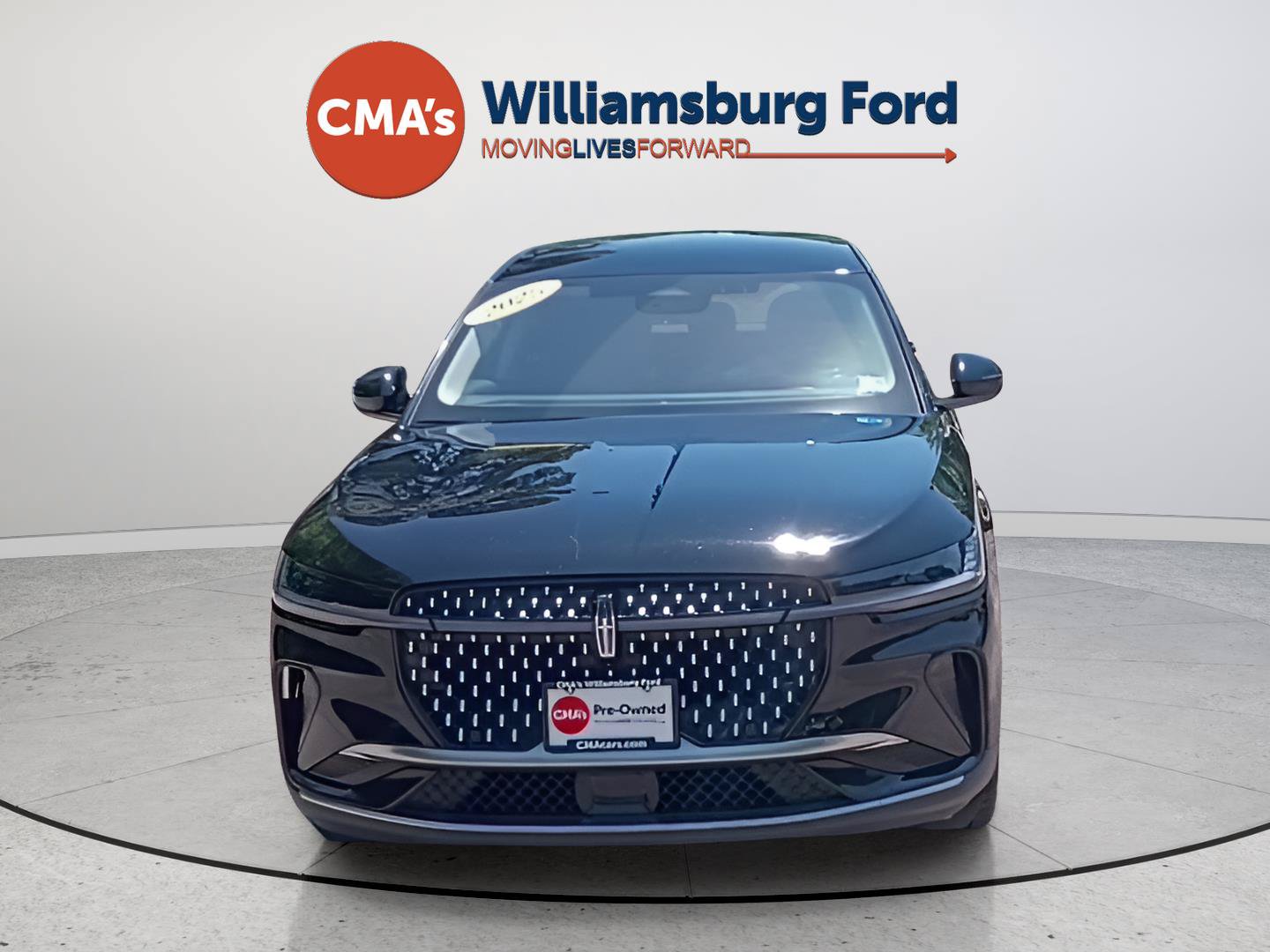 Used 2025 Lincoln Nautilus Premier AWD/4WD image 8